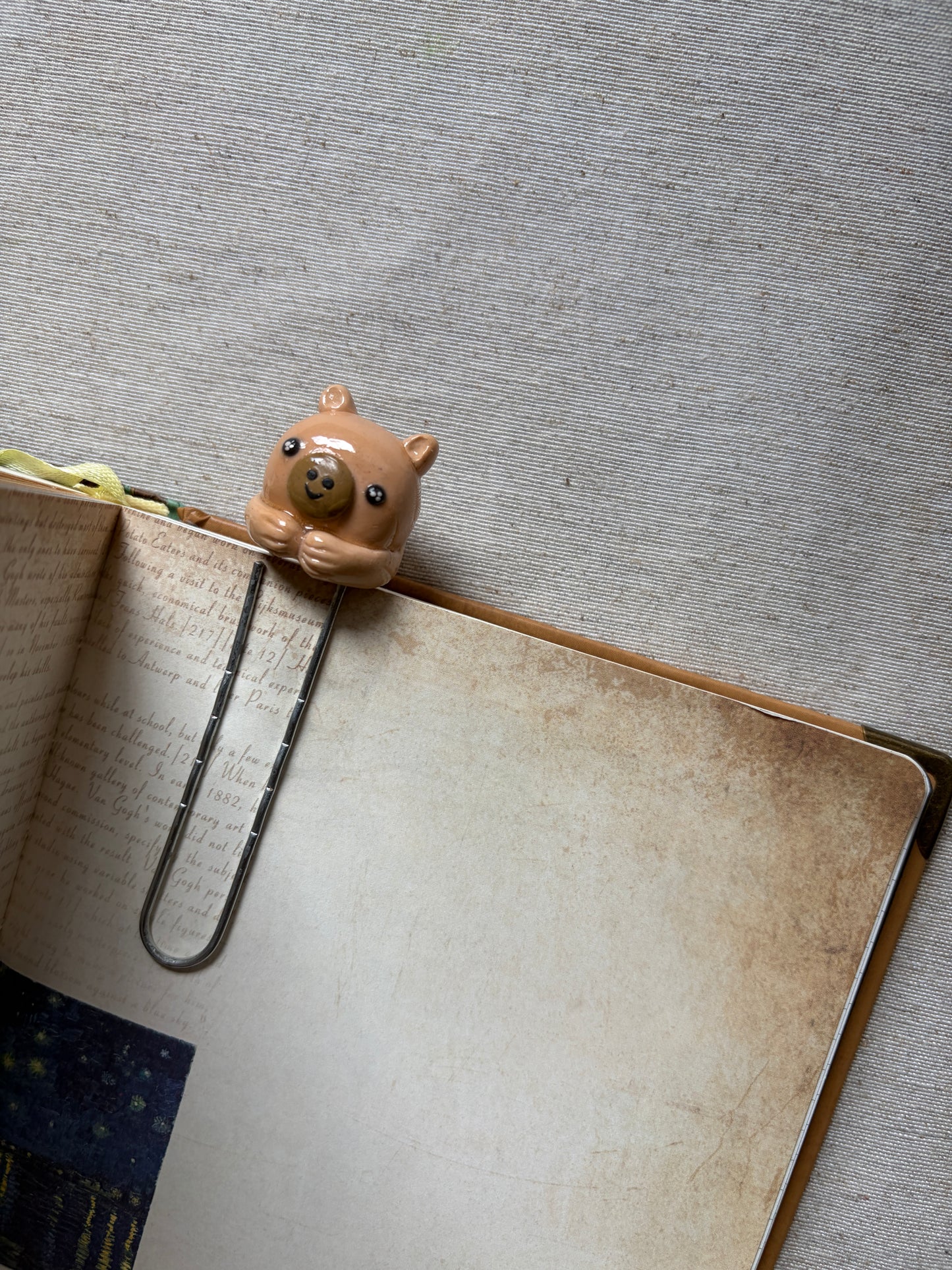 Handmade Capybara Polymer Clay Bookmarks, Whimsical Reading Accessory